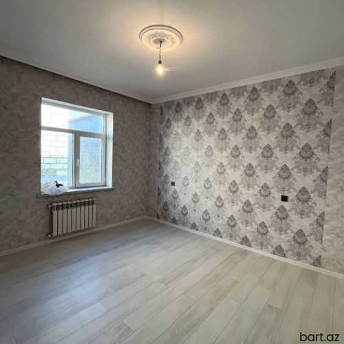 Məmmədli 7 otaqlı həyət evi satilir.
