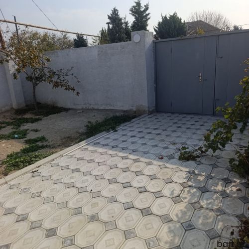 2 otaqlı həyət evi satılır
