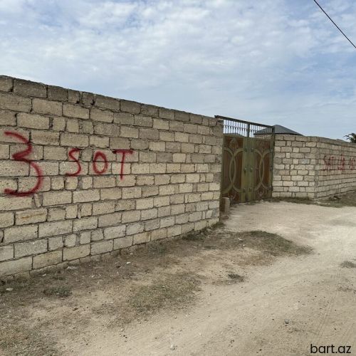 Qala da 10 sot torpaq satilir.