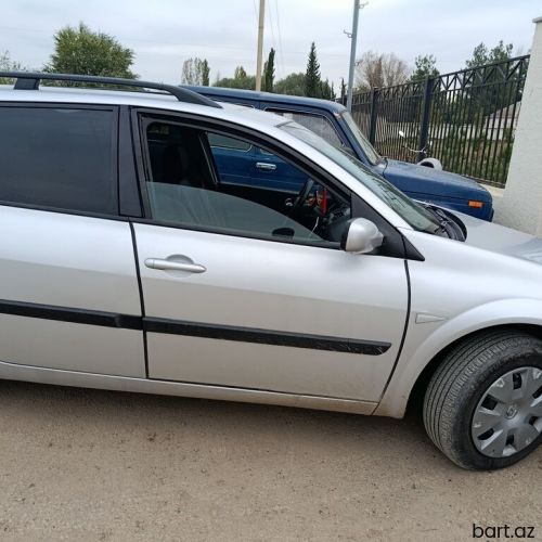 Renault Megane: 1.5 l | 2006 il