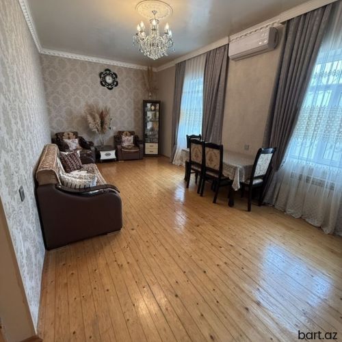Suraxanıda 3 otaqlı həyət  evi satilir.