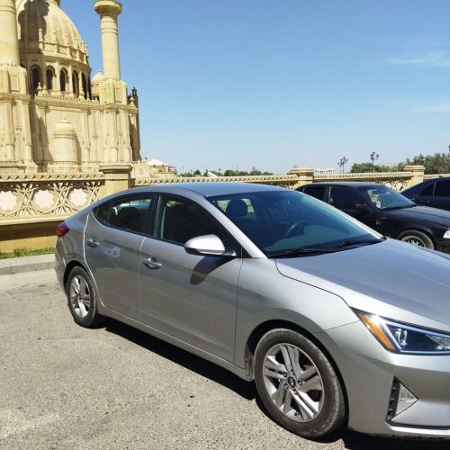 Hyundai Elantra: 2 l | 2020 il 