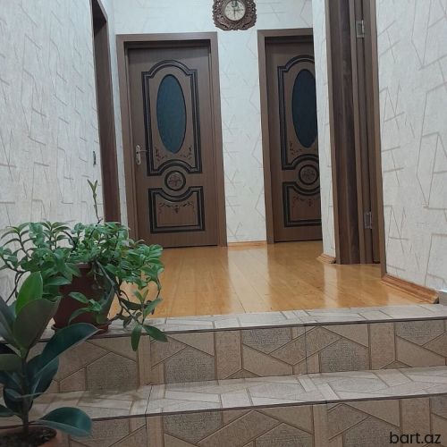  Müşviqabad qəs-də 3 otaqli həyət evi satilir.