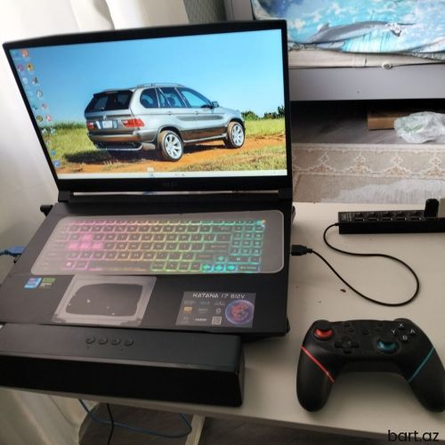 MSI Katana 17 B12V oyun noutbuku