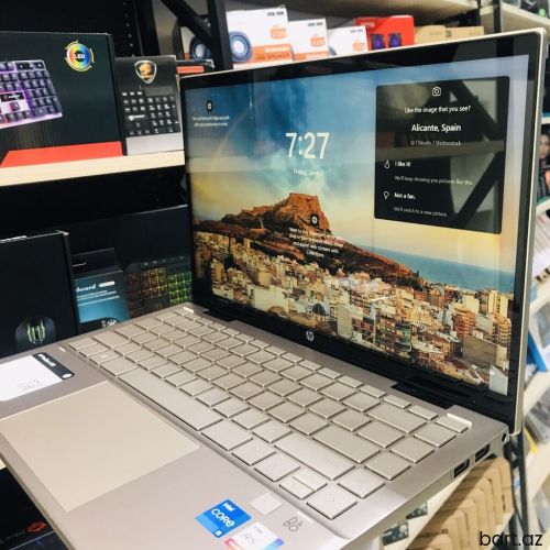 Intel Core i5, 8 GB, 13.3 