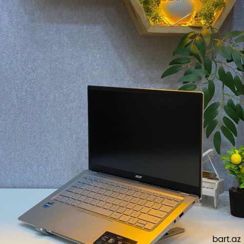 Intel Core i5, 16 GB, 14 