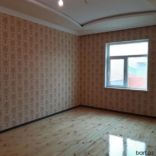 Binəqədi qəs. 4 otaqlı həyət evi satilir.