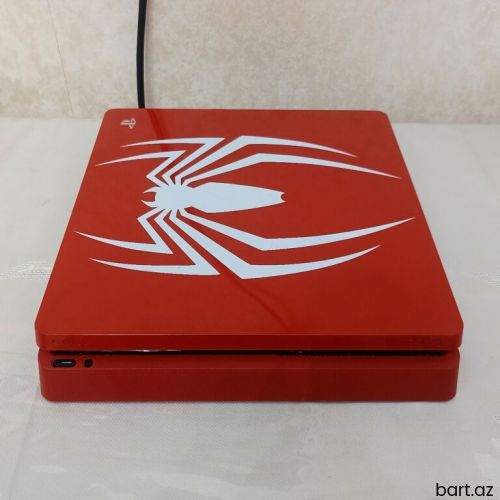  PlayStation 4 Slim