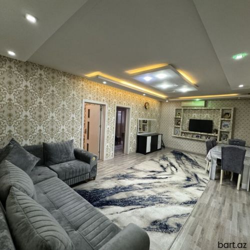 Ramana qəs-də 4 otaqli həyət evi satilir.