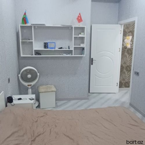 Masazirda 2 otaqli mənzil satilir.