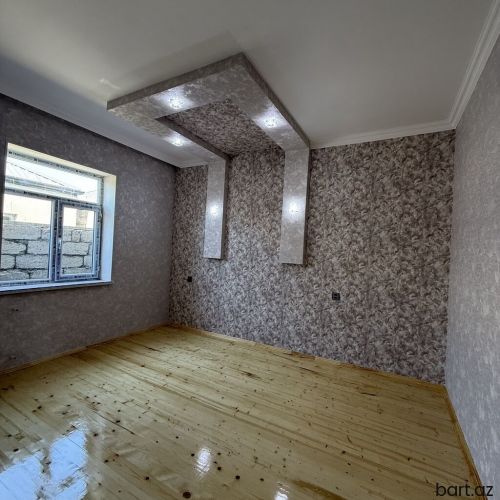 Binə qəs-də 4 otaqli həyət evi satilir.