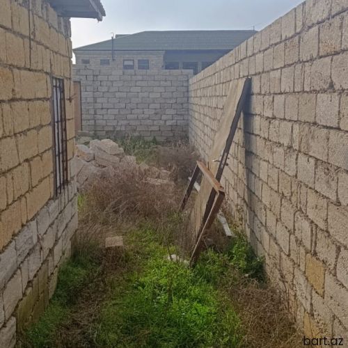 1 otaqlı həyət evi satılır
