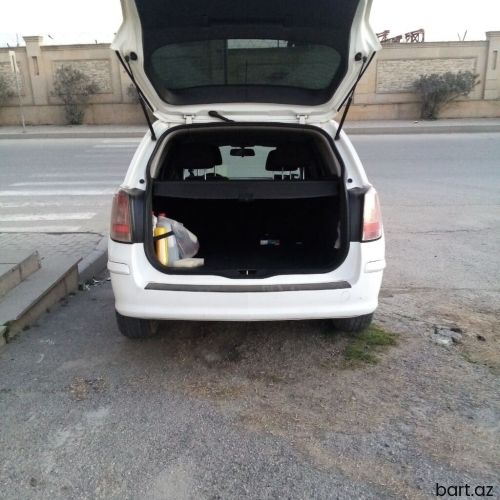 Opel Astra: 1.3 l. | 2010 il