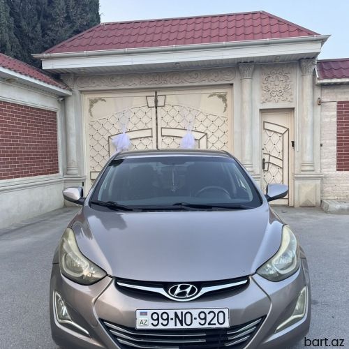 Hyundai Elantra: 1.6 l | 2014 il