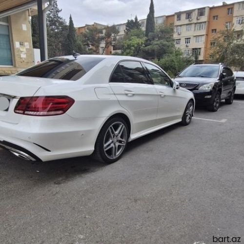 Mercedes-Benz E 220: 2.2 l | 2015 il 