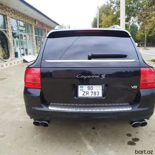 Porsche Cayenne S: 4.5 l | 2006 il 
