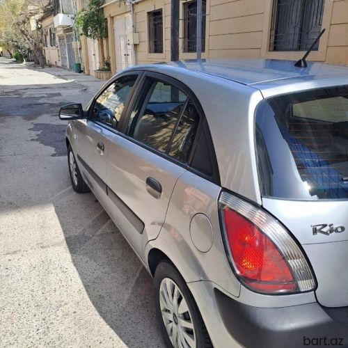 Kia Rio: 1.6 l. | 2007 il