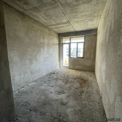 Suraxanı qəs-də, 2 otaqlı təmirsiz mənzil satilir.