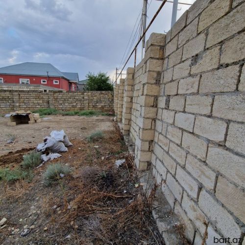 Müşfiqabad qəs-də 4 sot torpaq sahəsi satilir.