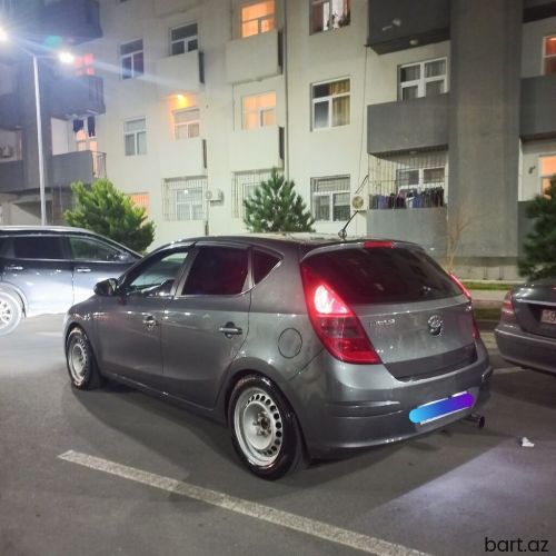 Hyundai i30: 1.6 l | 2009 il 