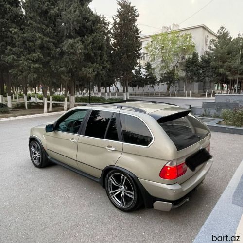BMW X5: 4.4 l. | 2000 il