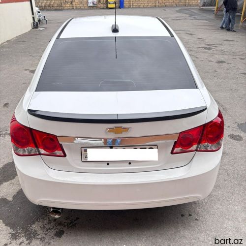 Chevrolet Cruze: 1.4 l | 2015 il 