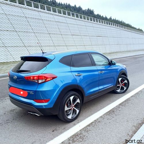Hyundai Tucson: 1.6 l | 2016 il 