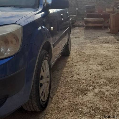 Kia Rio: 1.5 l. | 2005 il 