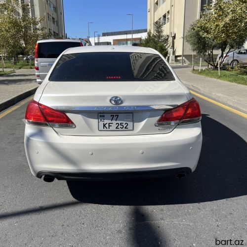 Toyota Avalon: 3.5 l. | 2011 il