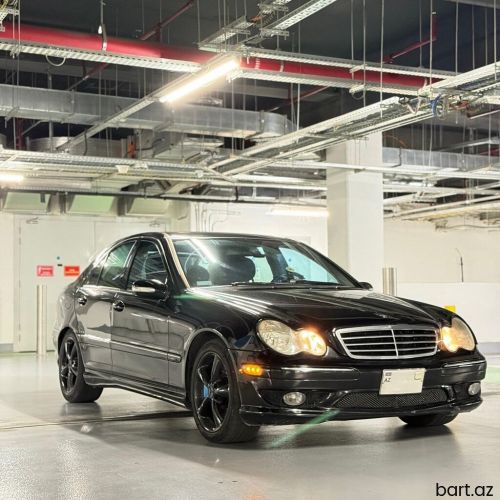 Mercedes-Benz C-Class: 2.5 l | 2005 il 