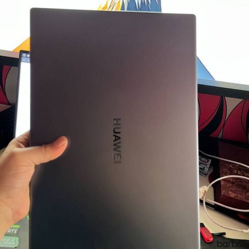 Intel Core i5, 8 GB, 15.6 